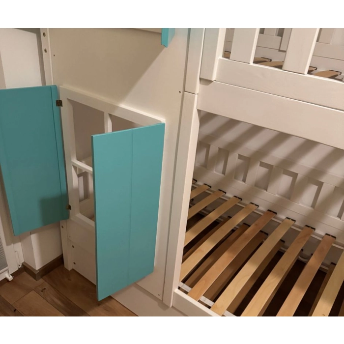 łóżko ze schodami i daszkiem dla dziewczynki lub chłopca